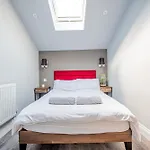 Peaceful 2-Bed Flat In London