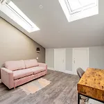 Peaceful 2-Bed Flat In London
