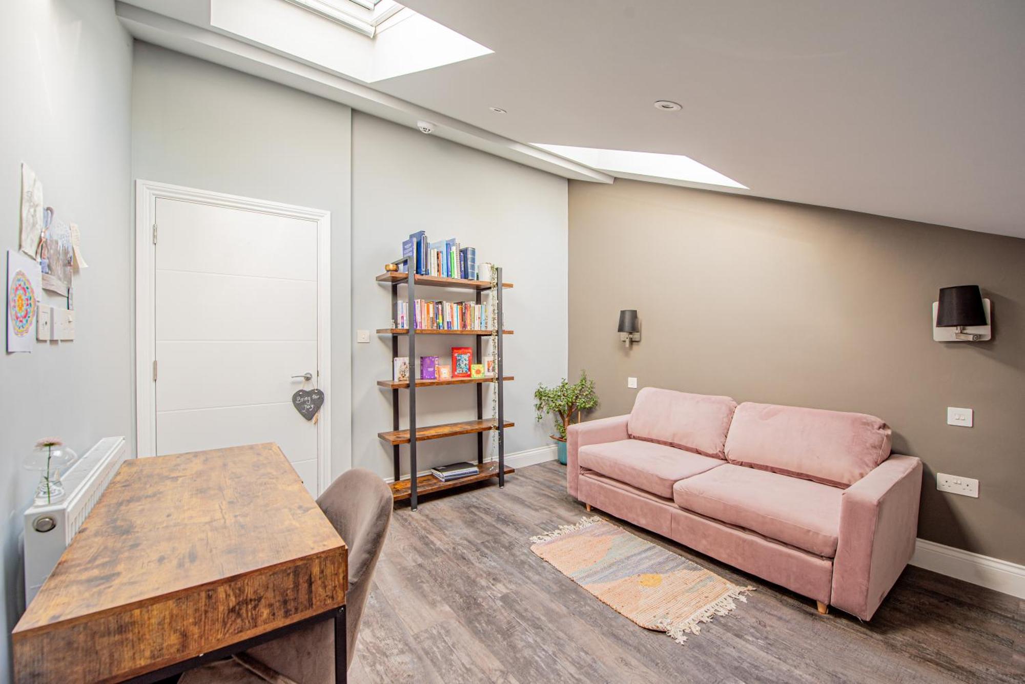 Peaceful 2-bed Flat In *