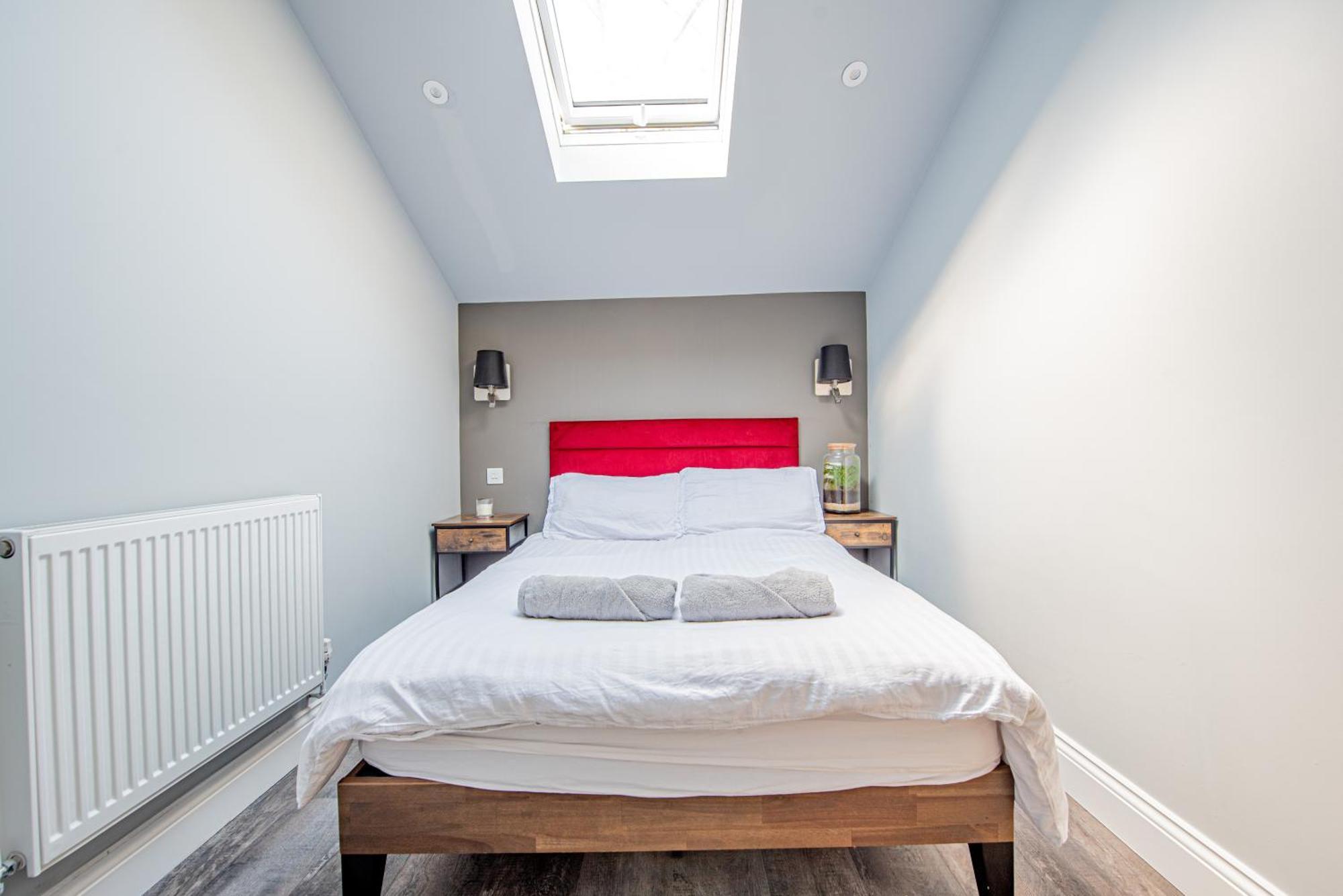 Peaceful 2-bed Flat In Londra