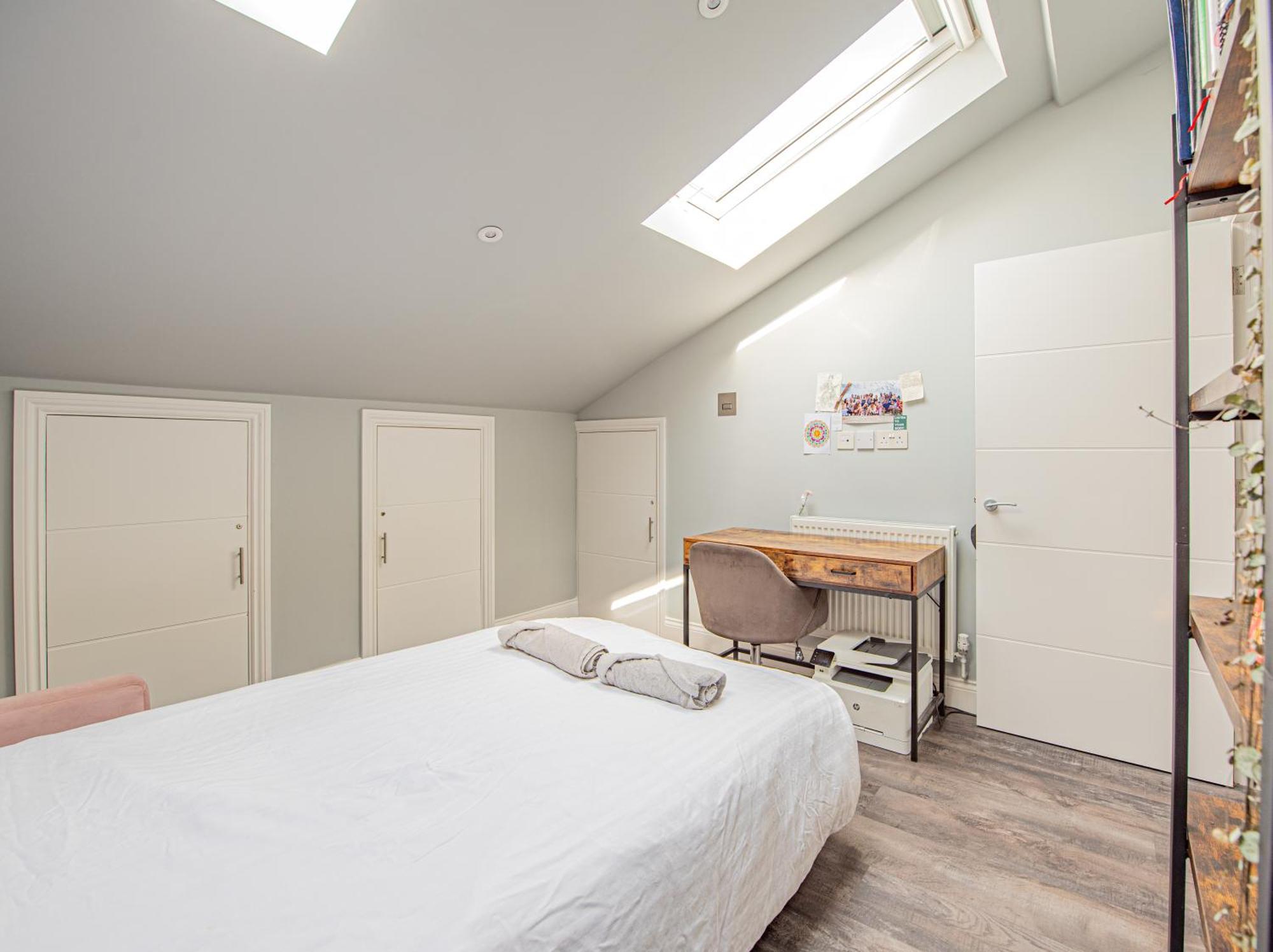 Peaceful 2-bed Flat In *